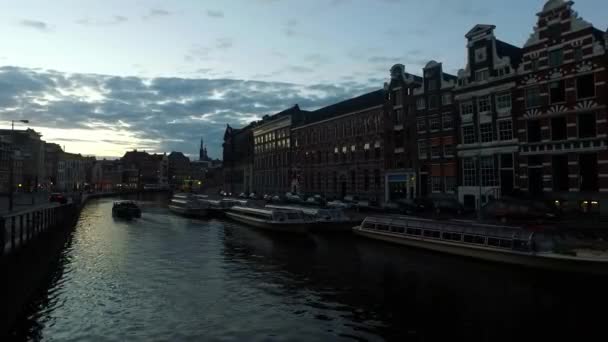 Passeios de barco à vela em Amsterdam — Vídeo de Stock