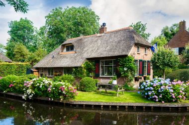Giethoorn Village Scene