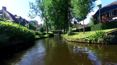 Giethoorn Köyü Kanallar