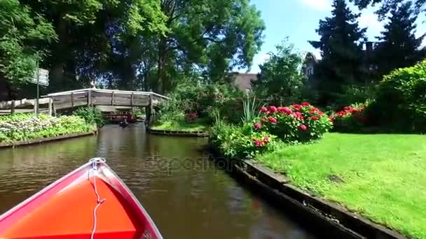 Giethoorn Köyü Kanallar — Stok video