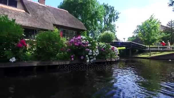 Κανάλια χωριό Giethoorn — Αρχείο Βίντεο