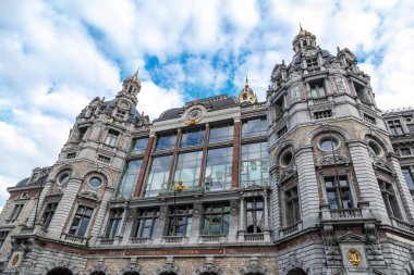 Antwerp Merkez Tren Garı