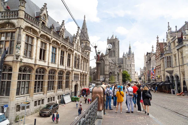 Edificios populares en Gent desde St Micheal Bridge — Foto de Stock