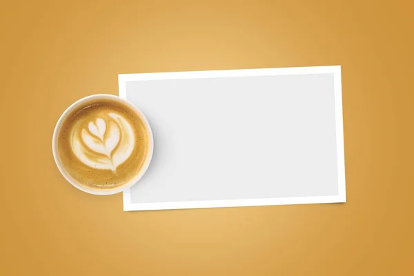 Xícara de café em forma com moldura de papelão — Fotografia de Stock