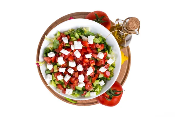 Schüssel mit gesundem grünen Salat mit Gemüse von oben — Stockfoto