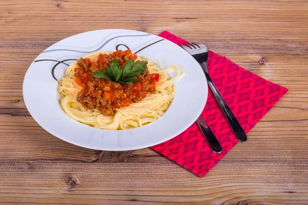 Pasta de espaguetis con salsa de tomate boloñesa — Foto de Stock