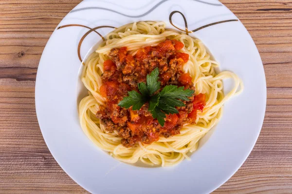 Pasta de espaguetis con salsa de tomate boloñesa — Foto de Stock