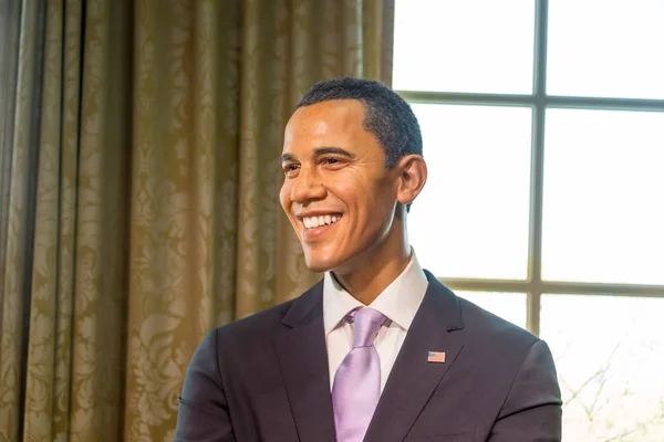 Восковая скульптура Барака Обамы в "Мадам Тюссо" — стоковое фото