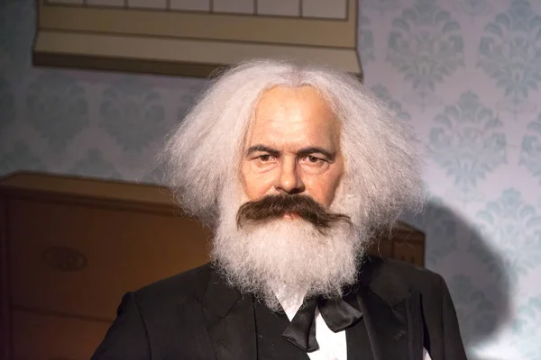 Promi-Wachsskulptur in Madame Tussauds — Stockfoto