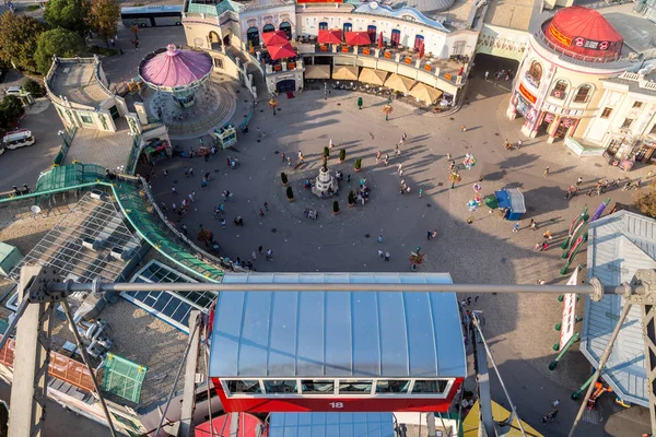 Blick vom Riesenrad auf Europa im Praterpark — Stockfoto