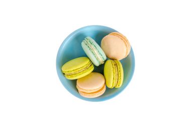 Nefis Macarons beyaz tabakta servis