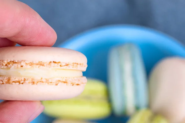 Leckere bunte Macarons — Stockfoto