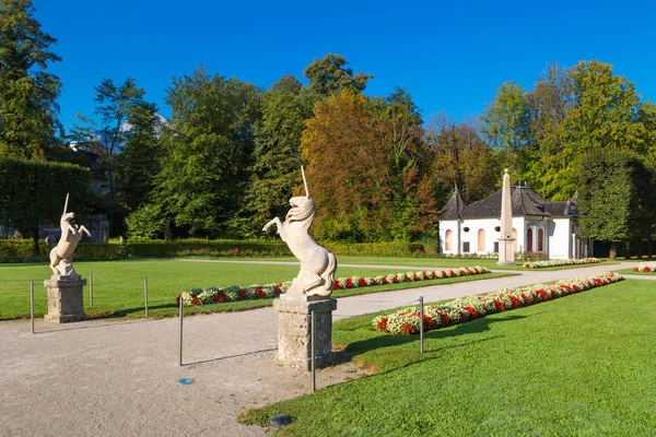 Садово-паркового автомагістралей палацу в Зальцбурзі — стокове фото