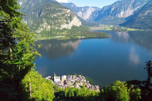 Hallstatt City Desde las montañas de los Alpes —  Fotos de Stock