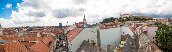 Vista panorâmica da cidade velha de Bratislava — Fotografia de Stock