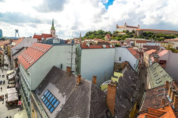 Vista panorâmica da cidade velha de Bratislava — Fotografia de Stock