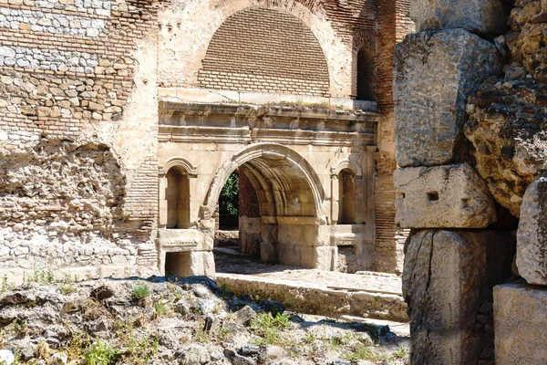 Historical Stone Walls and Doors of Iznik — Stock Photo, Image