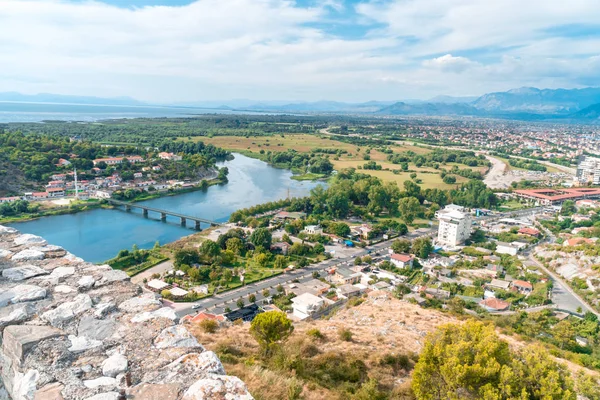 Panorámás kilátás a Rozafa várra — Stock Fotó