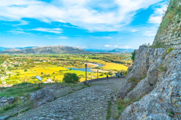 Panorámás kilátás a Rozafa várra — Stock Fotó