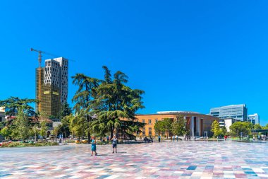 Tiran 'daki Skanderbeg Meydanı Binaları