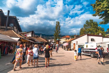 Güvercin Meydanı ve Sebilj