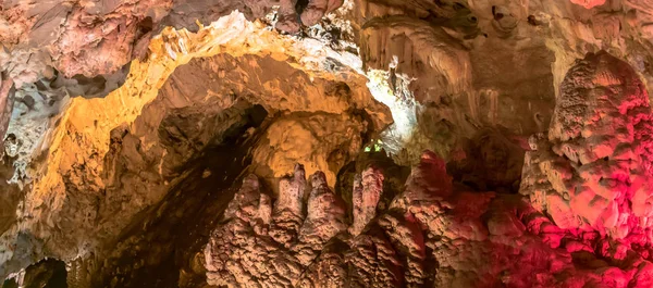 Vrelo Cave in Matka Canyon — Stock Photo, Image