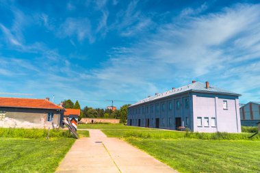 Kızıl Haç Toplama Kampı