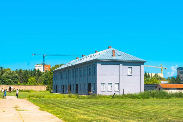 Концентраційний табір Червоного Хреста — стокове фото