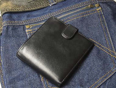 çanta ve kot pantolon