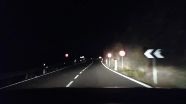 Conducir Por Noche Camino Sinuoso Alta Velocidad Luces Brillantes — Vídeo de stock