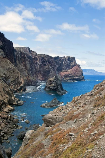 ポルトガル マデイラ島の岩海岸 — ストック写真