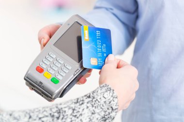 Temassız kredi ya da banka kartı ile ödeme