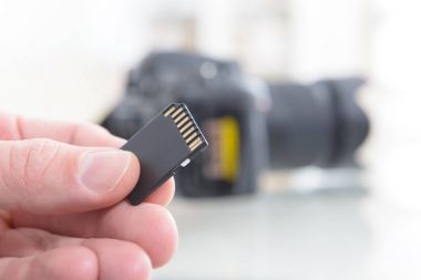 El ile SD oyun kağıdı