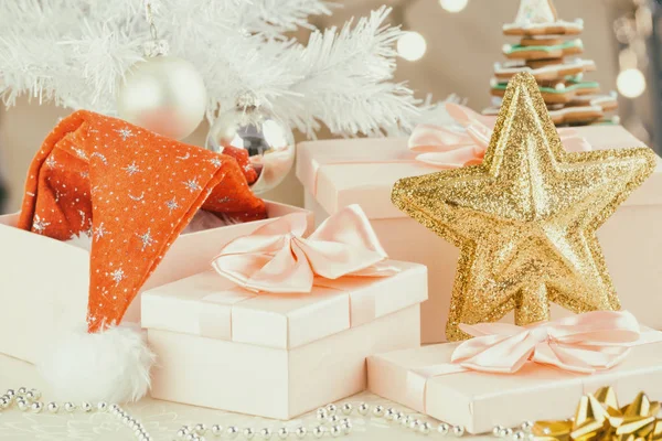 Christmas gifts under the Christmas tree — Stock Photo, Image