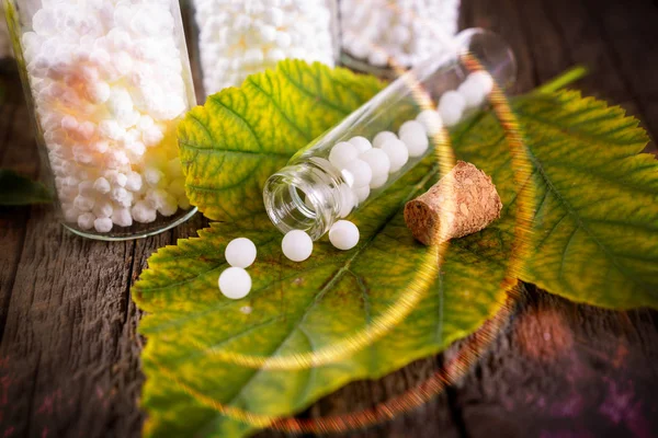 Homeopatycznych kuleczek — Zdjęcie stockowe
