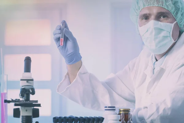 Wetenschapper Doet Medische Experimenten Het Laboratorium — Stockfoto