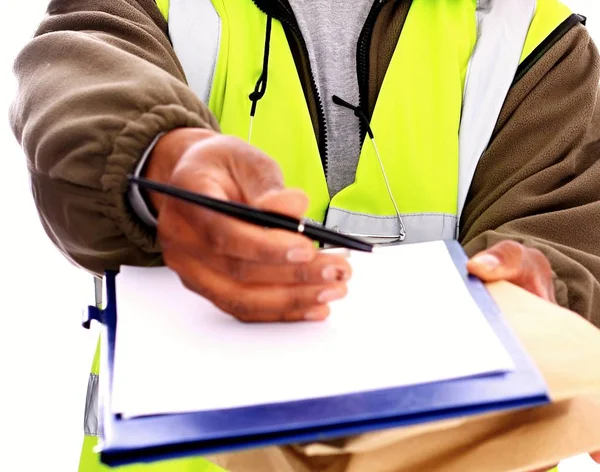 Zusteller Liefert Paket Aus — Stockfoto