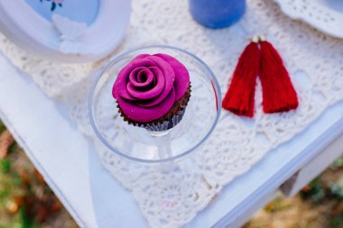 Wedding decorations. Cake in the form of a flower