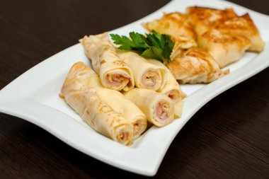 jambon ve peynirli gözleme