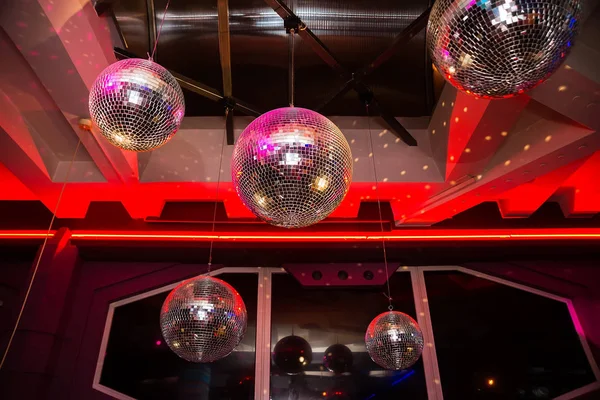 Muitas bolas de discoteca — Fotografia de Stock