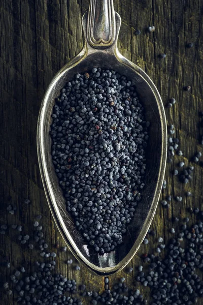 Bir kaşığı haşhaş tohumu