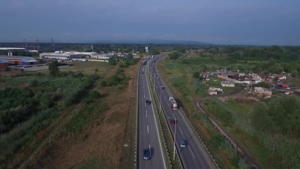 Drone antenn footage av road — Stockvideo