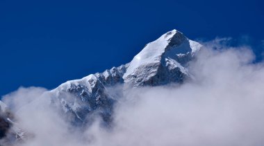 Everests Doğu yüzü manzara. Everest bakan.