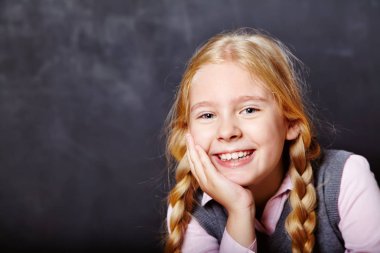 blackboard zemin üzerine çuval