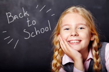 blackboard zemin üzerine çuval