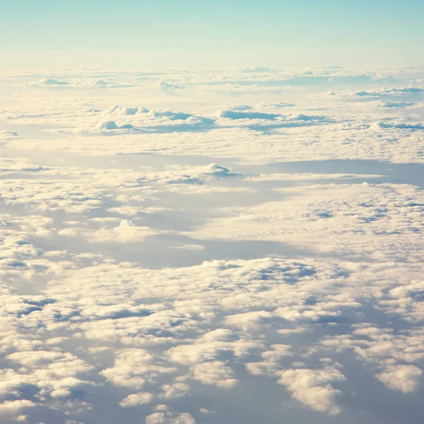 Vista al cielo con nubes — Foto de Stock