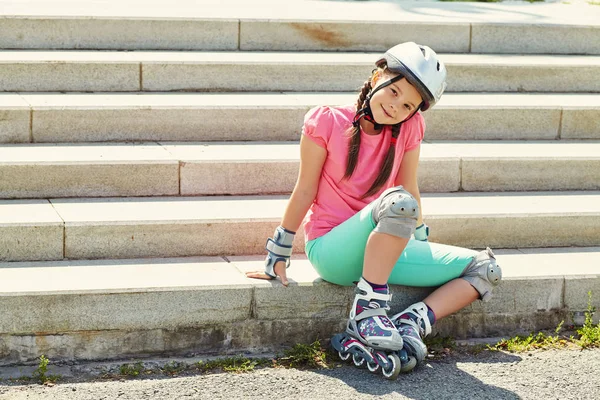 Little girl in roller skates — Stock Photo, Image