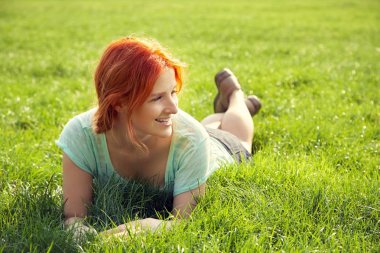 Kızıl saçlı kız rahatlatıcı