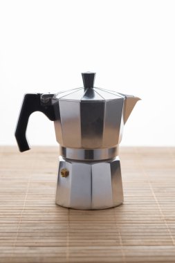 İtalyan espresso makinesi üzerinde beyaz