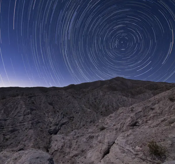 Star trails above Coachwhip Canyon — Stock Photo, Image